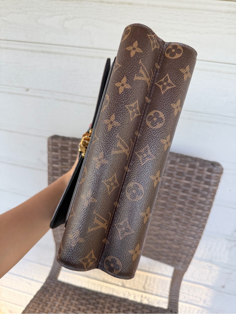 Authentic LV Victoire Monogram - Picture 7 of 16
